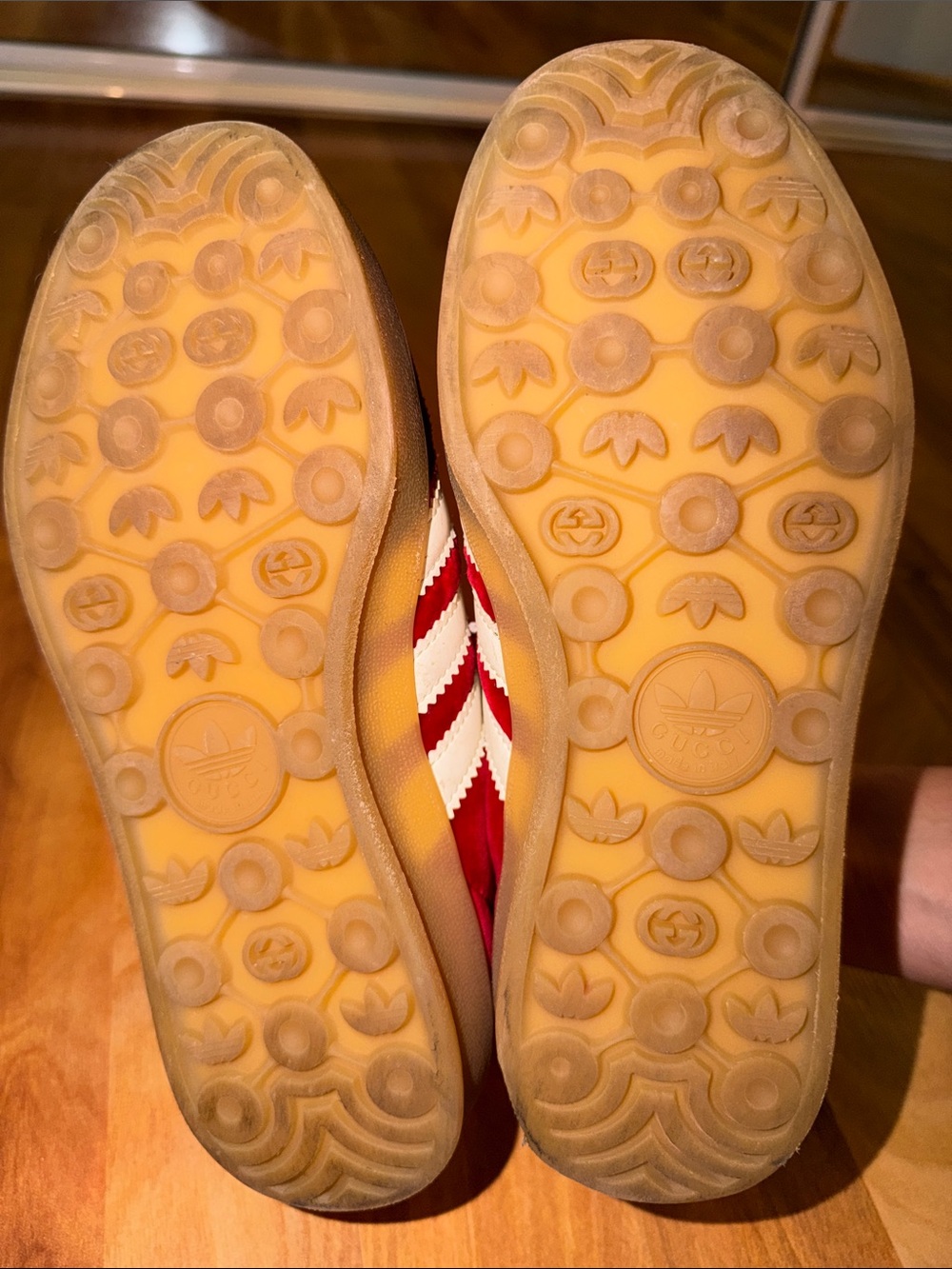 Gucci X Adidas Gazelle Kids Red and White Velvet Suede Shoes - Picture 9 of 12